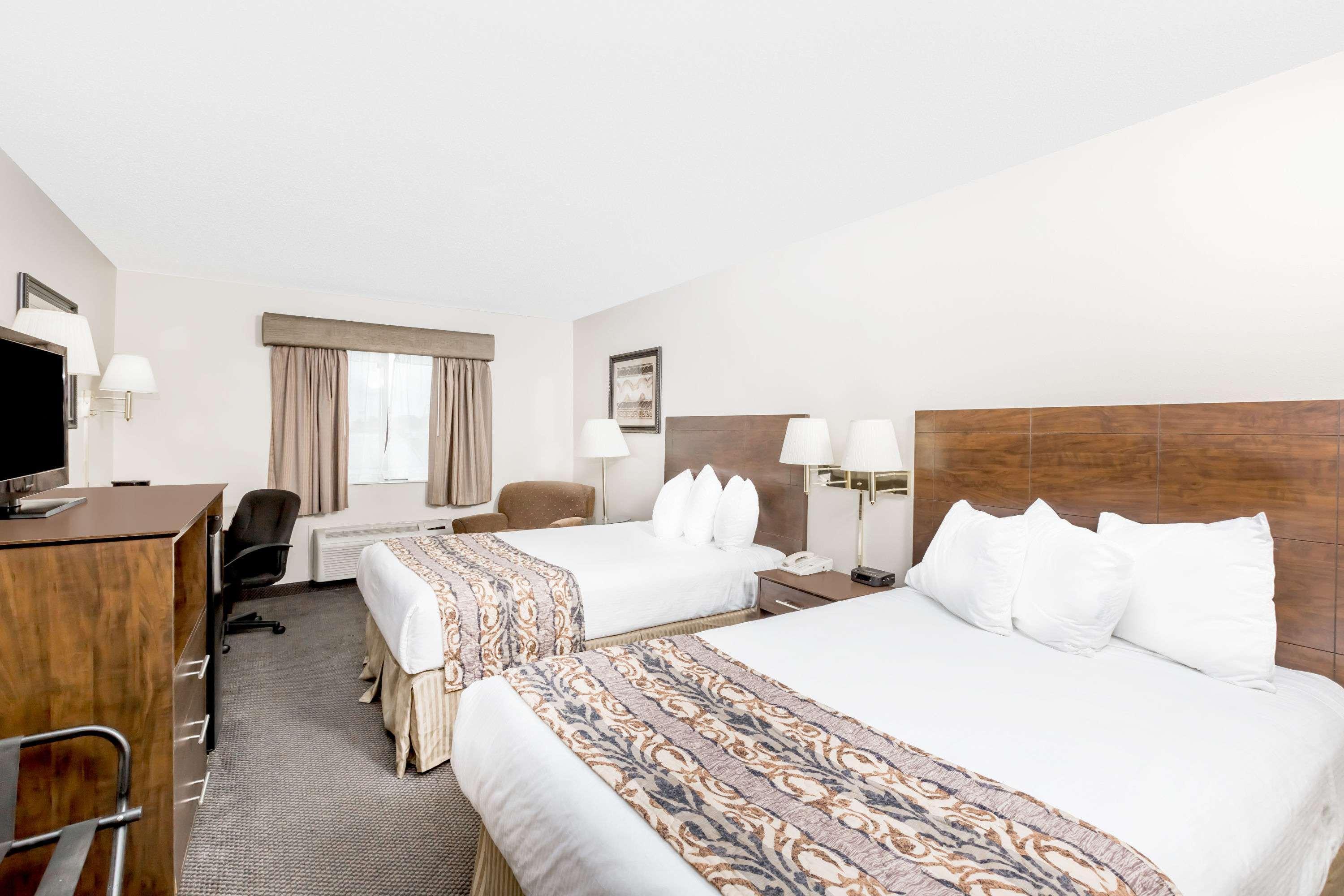 Baymont By Wyndham Lemars Hotel Le Mars Exterior photo