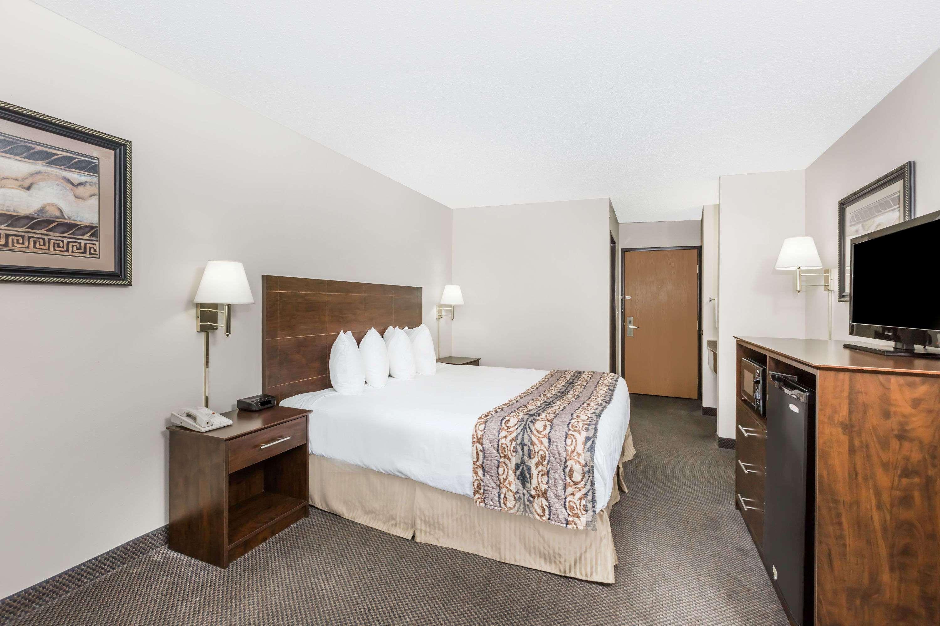 Baymont By Wyndham Lemars Hotel Le Mars Exterior photo