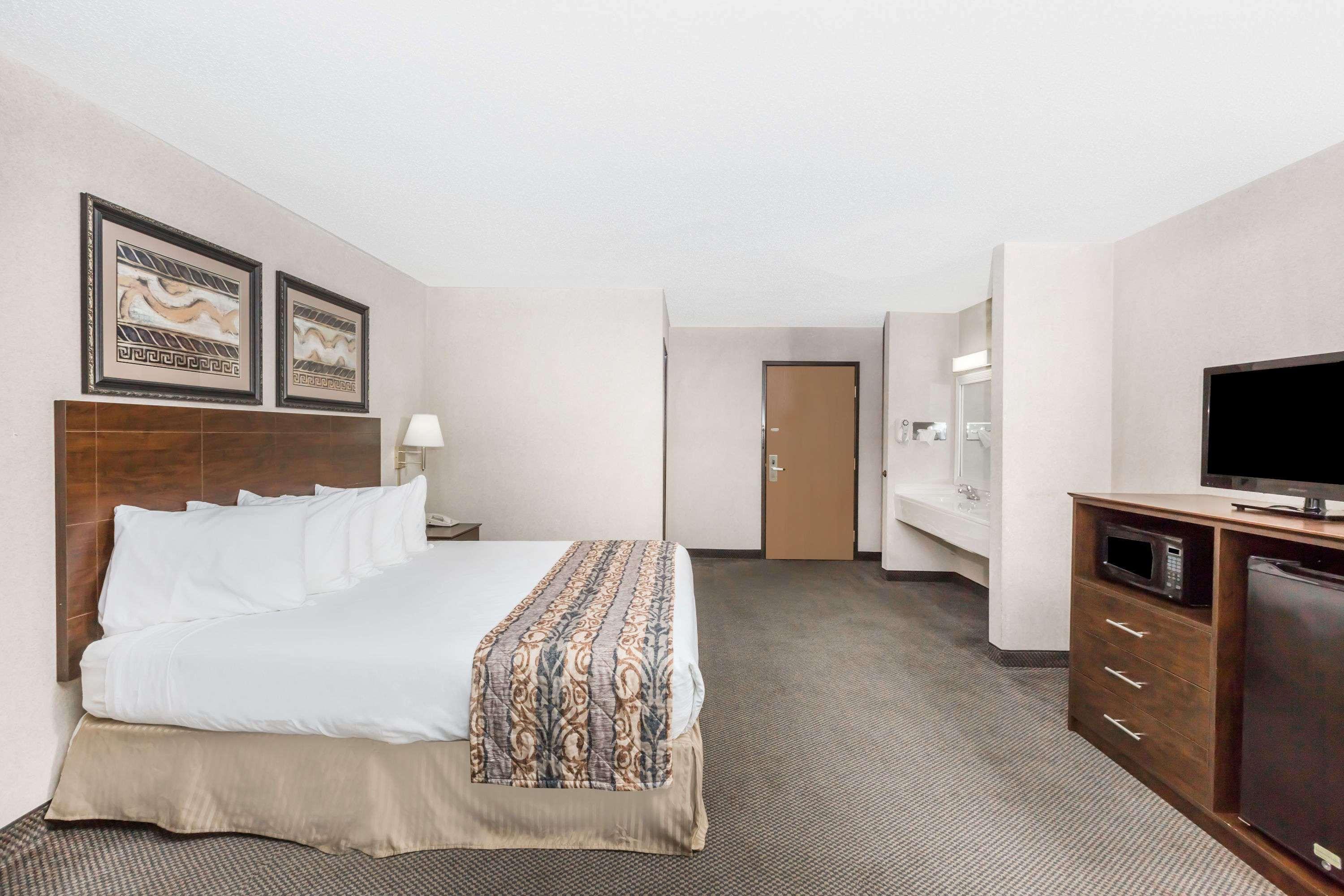 Baymont By Wyndham Lemars Hotel Le Mars Exterior photo