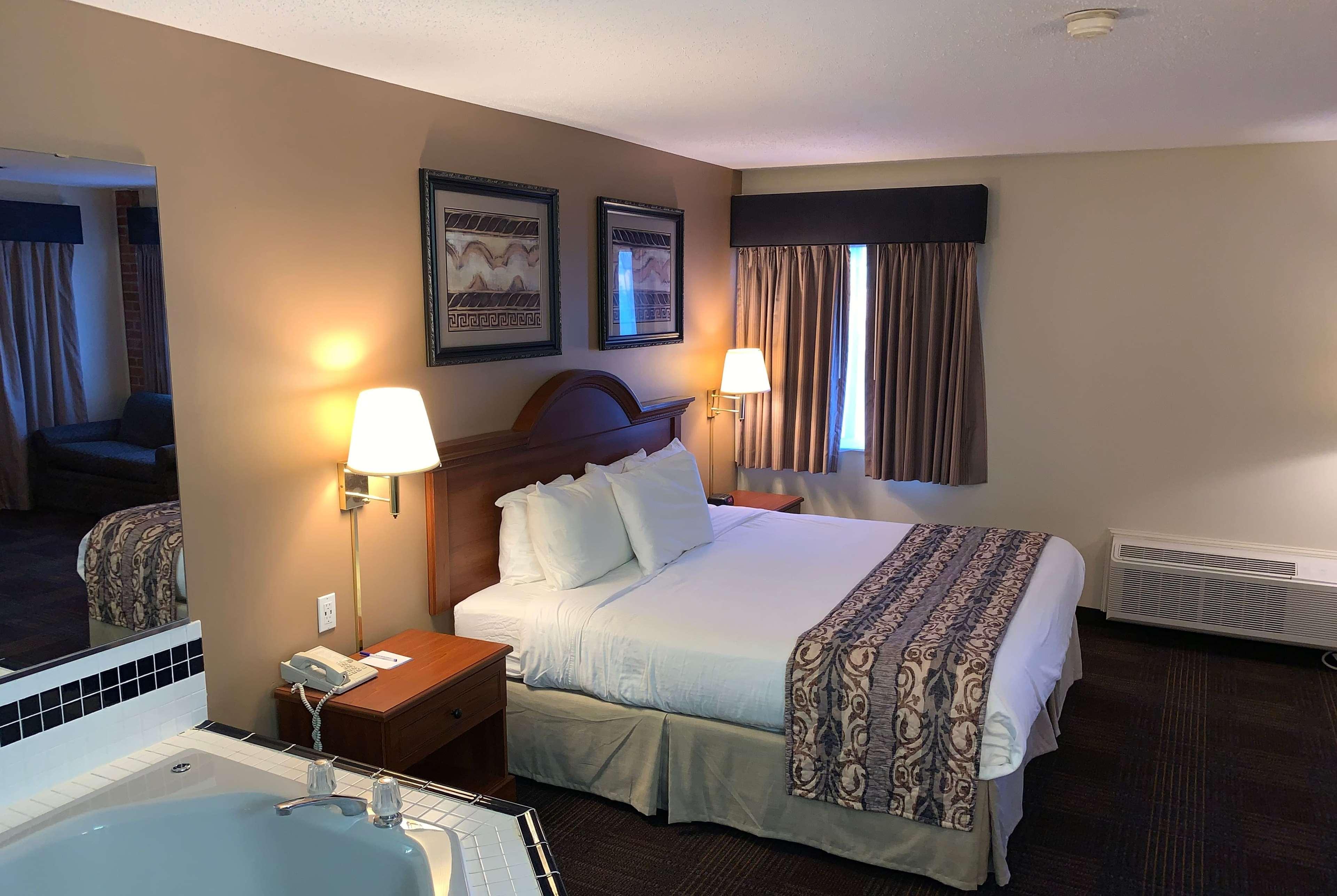 Baymont By Wyndham Lemars Hotel Le Mars Exterior photo